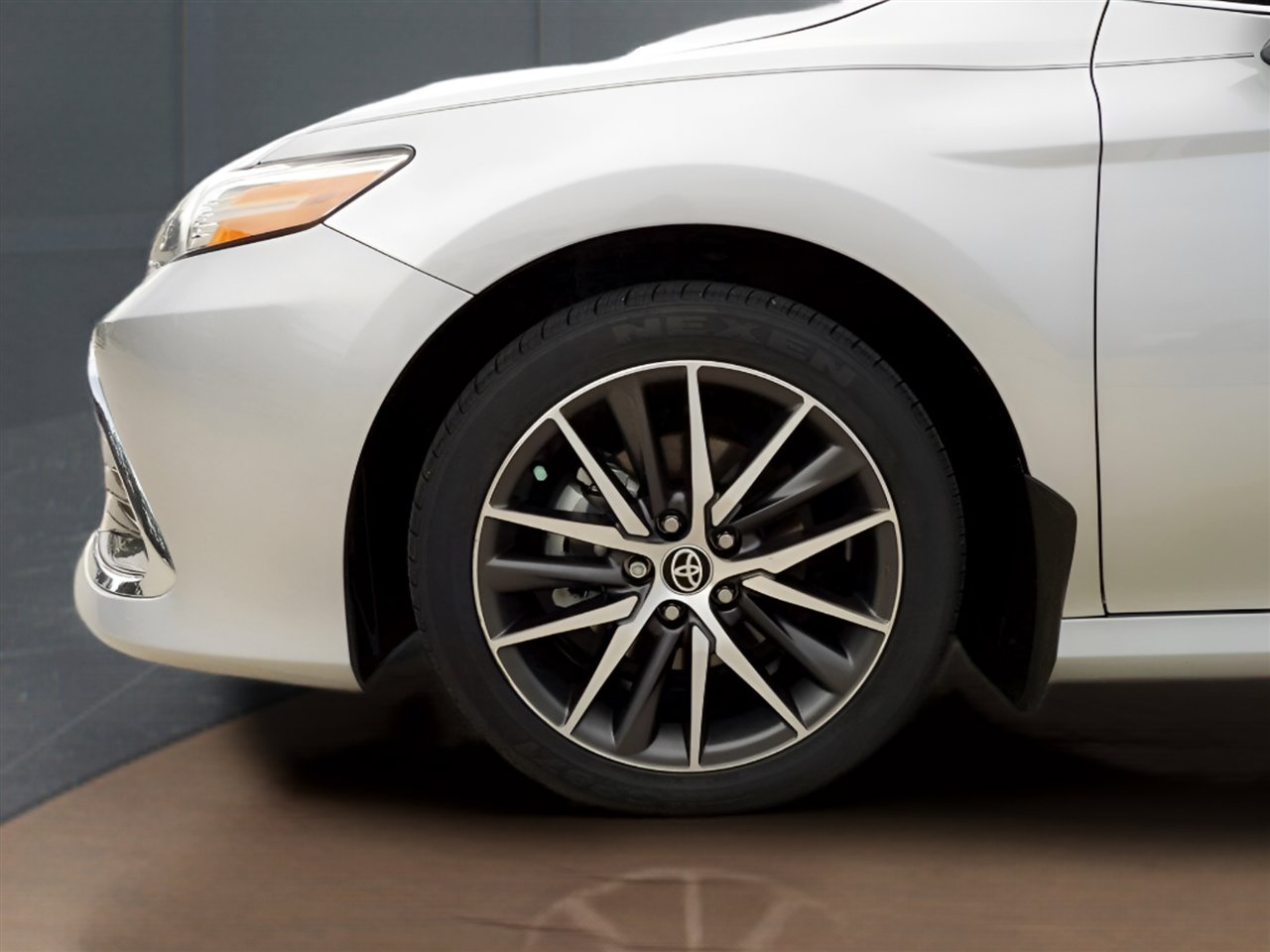 Used 2024 Toyota Camry XLE image 7