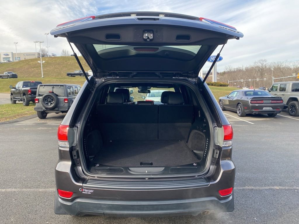 Certified 2016 Jeep Grand Cherokee Laredo w/ Quick Order Package 23E image 15