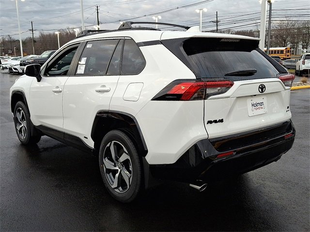 New 2025 Toyota RAV4 SE image 4