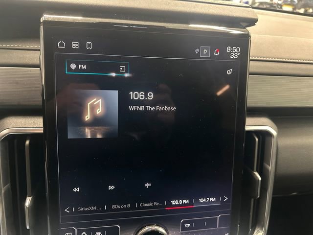 Used 2025 GMC Acadia Elevation image 30