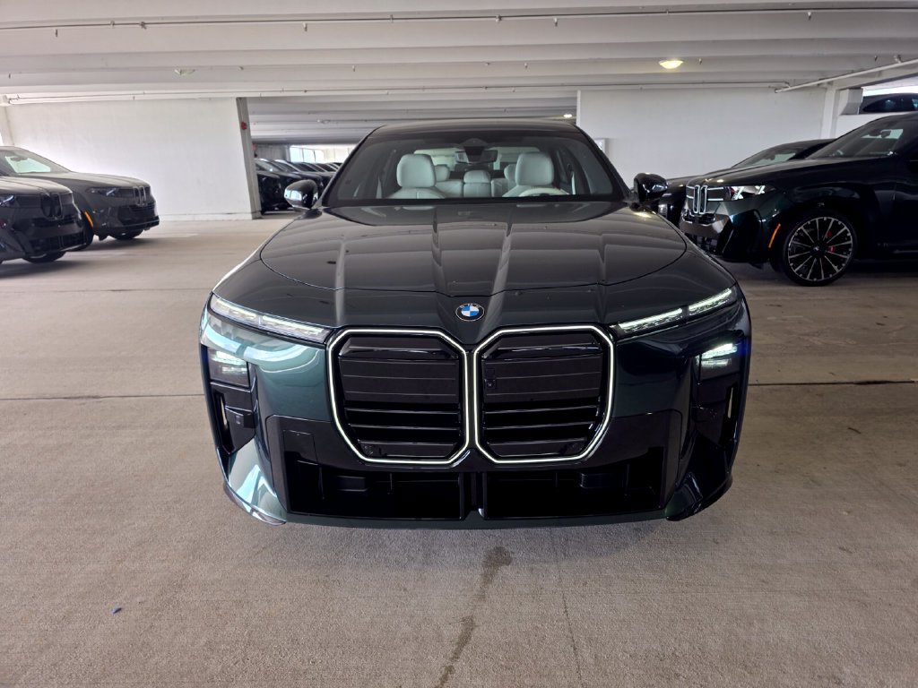 New 2027 BMW 740i w/ Executive Package RWD image 2