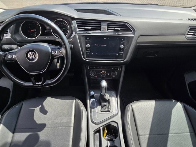 Used 2019 Volkswagen Tiguan SE w/ Panoramic Sunroof Package FWD image 17