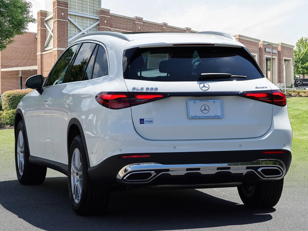 Used 2025 Mercedes-Benz GLC 300 4MATIC image 7