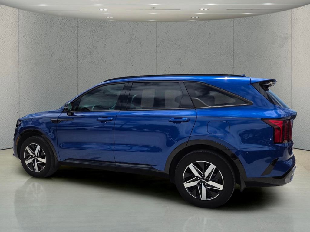 Used 2023 Kia Sorento S image 5