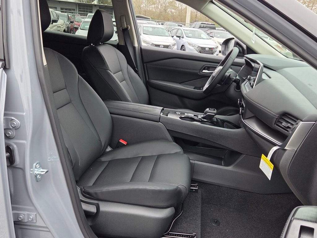 New 2026 Nissan Rogue SV image 16