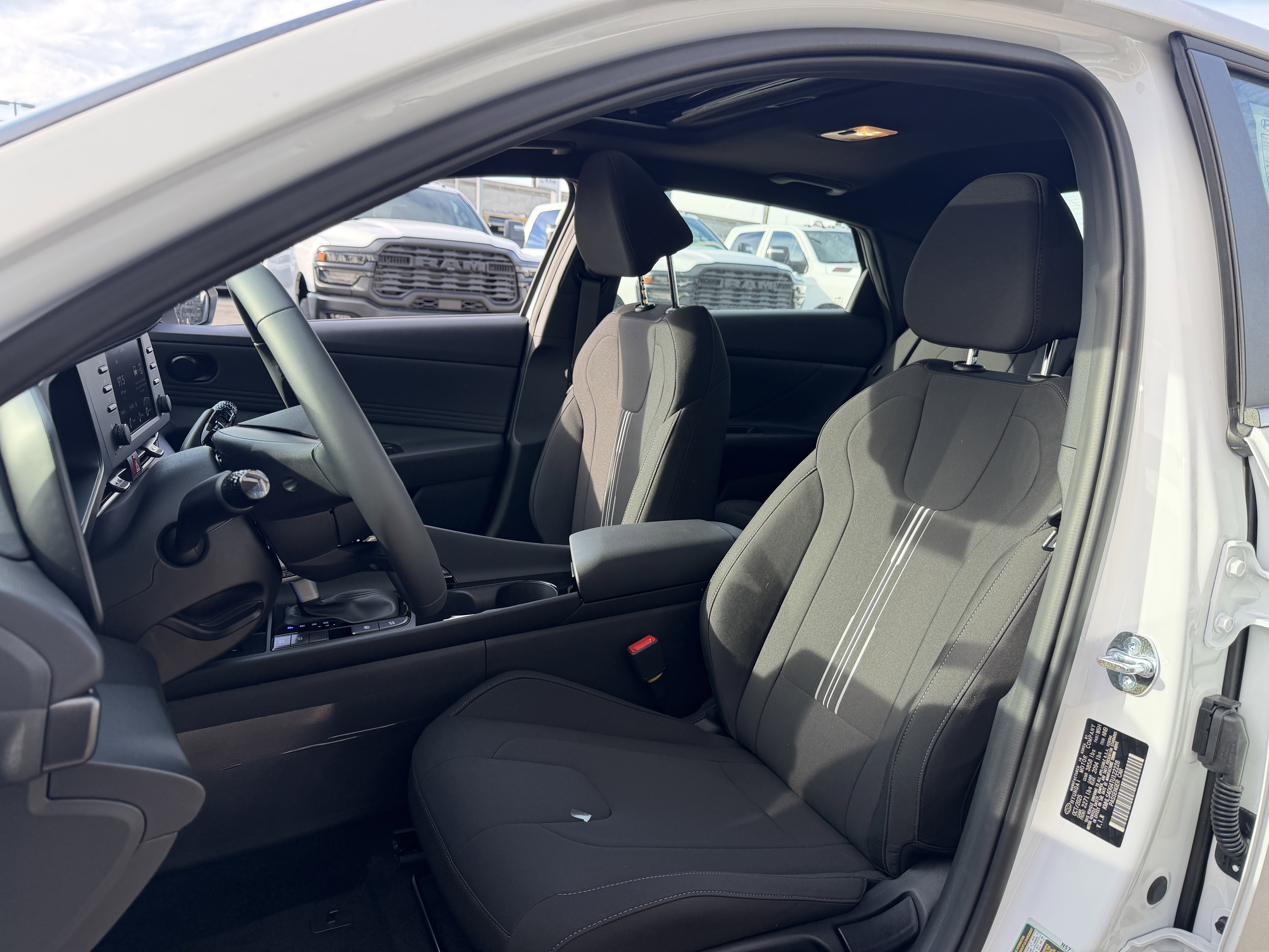 New 2026 Hyundai Elantra SEL Sport FWD image 25