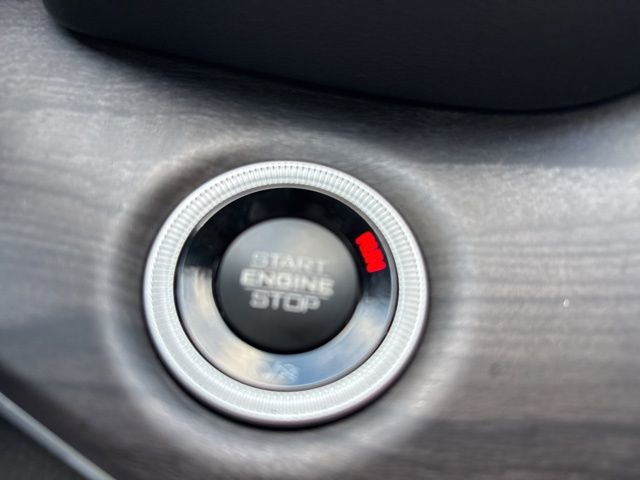 New 2025 Jeep Grand Cherokee Limited w/ Trailer Tow Package image 24