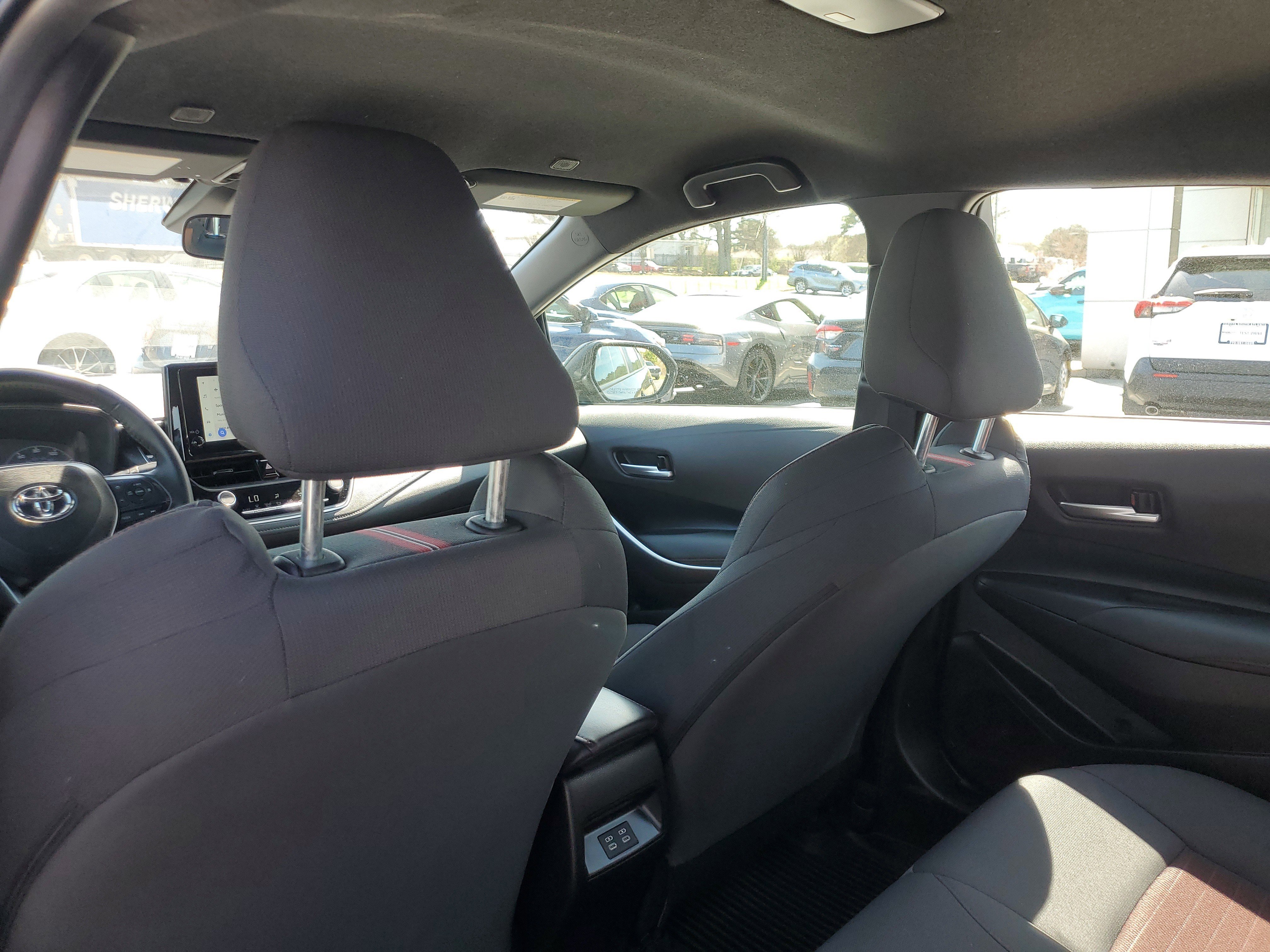 Used 2025 Toyota Corolla SE image 11