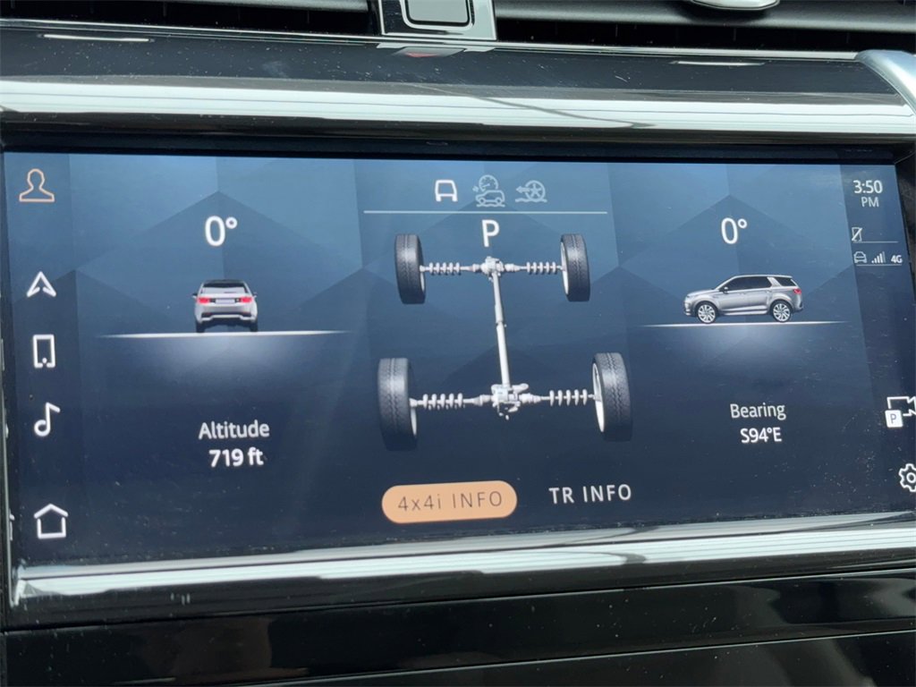 Used 2023 Land Rover Discovery Sport SE image 28