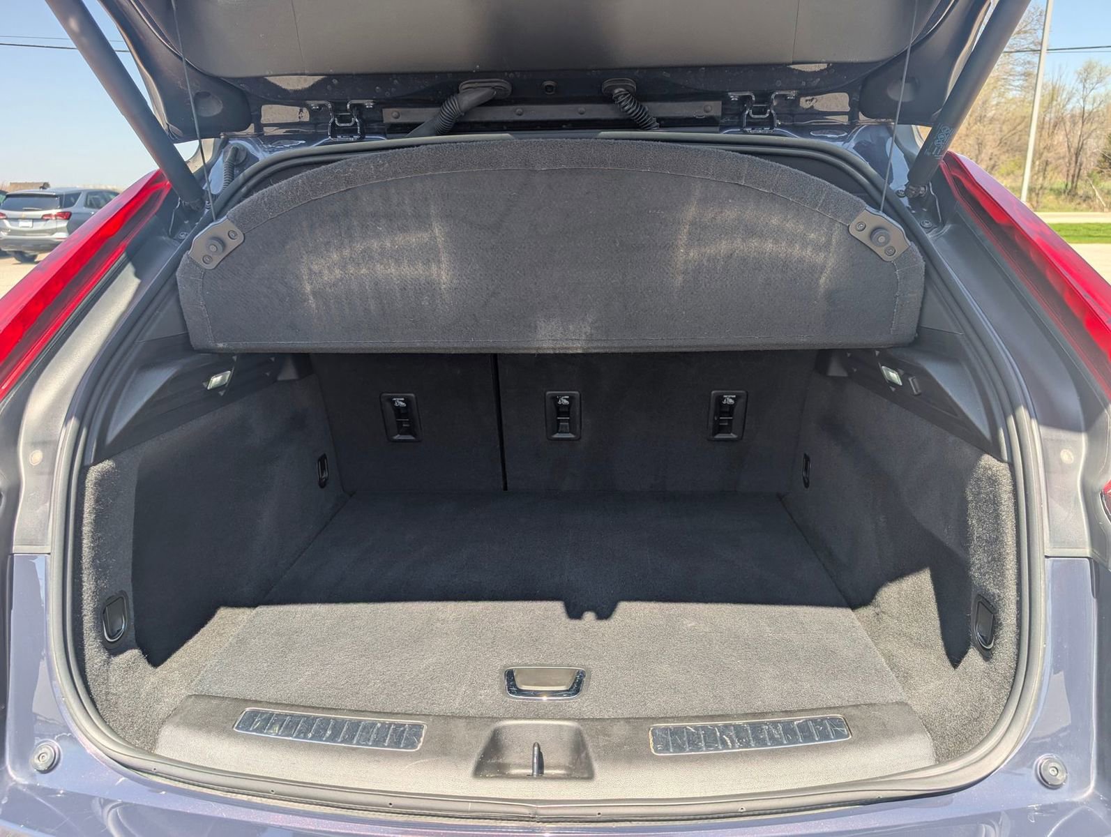Used 2025 Cadillac XT4 Premium Luxury AWD/4WD image 27