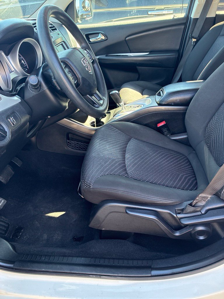 Used 2020 Dodge Journey SE FWD image 6