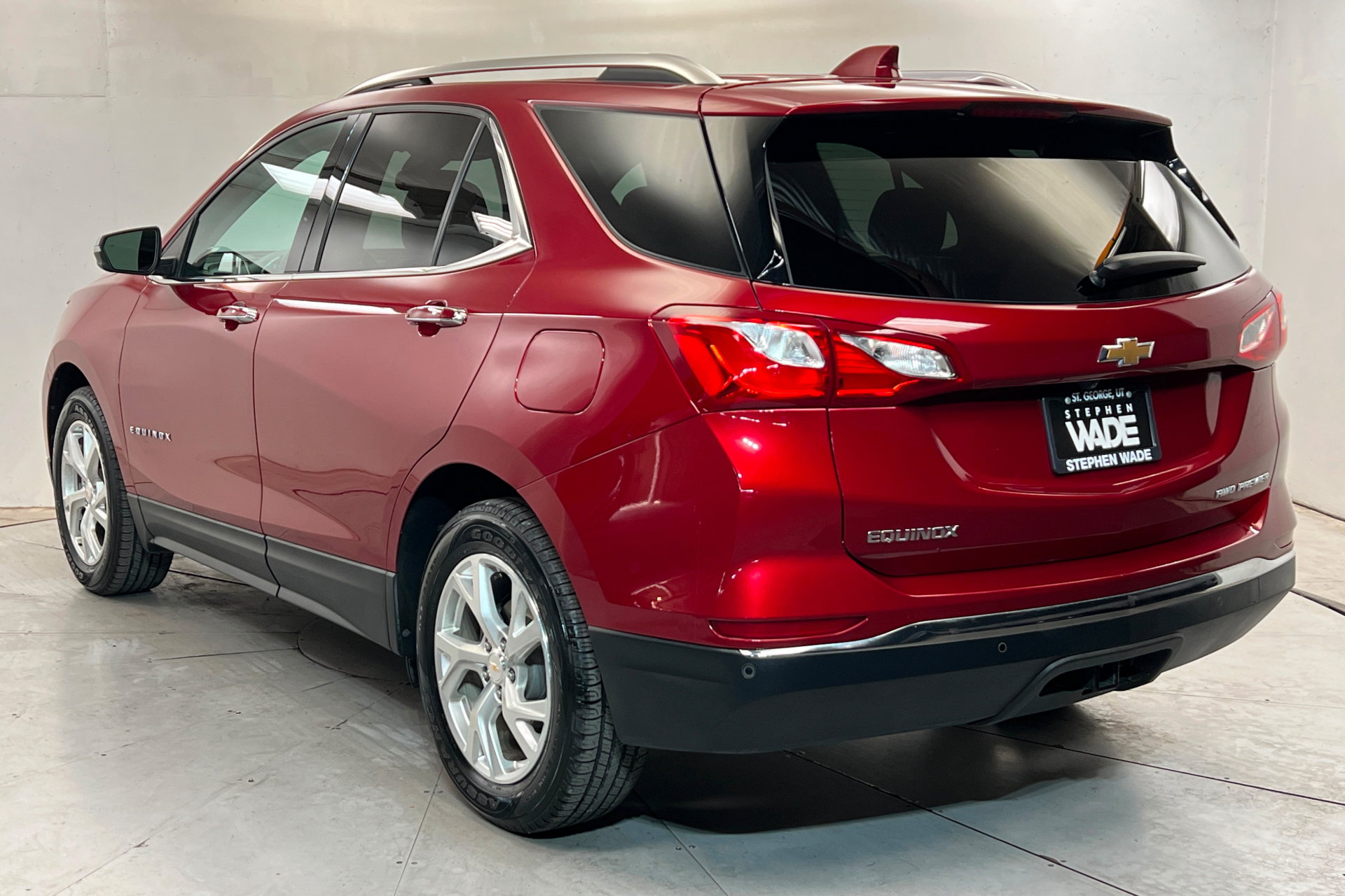 Used 2019 Chevrolet Equinox Premier AWD/4WD image 3