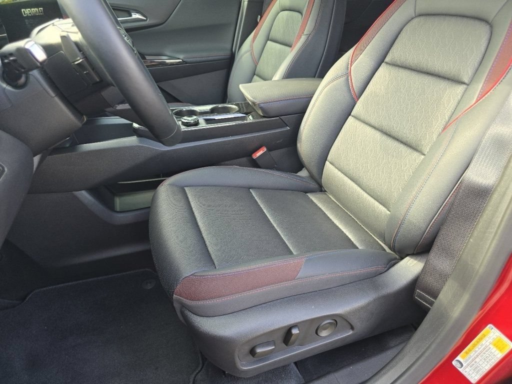 Used 2026 Chevrolet Equinox RS w/ Convenience Package III AWD/4WD image 24