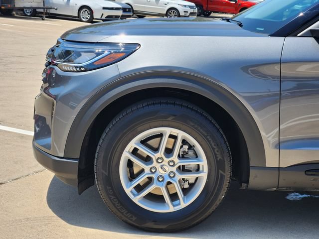 Used 2026 Ford Explorer Active RWD image 16