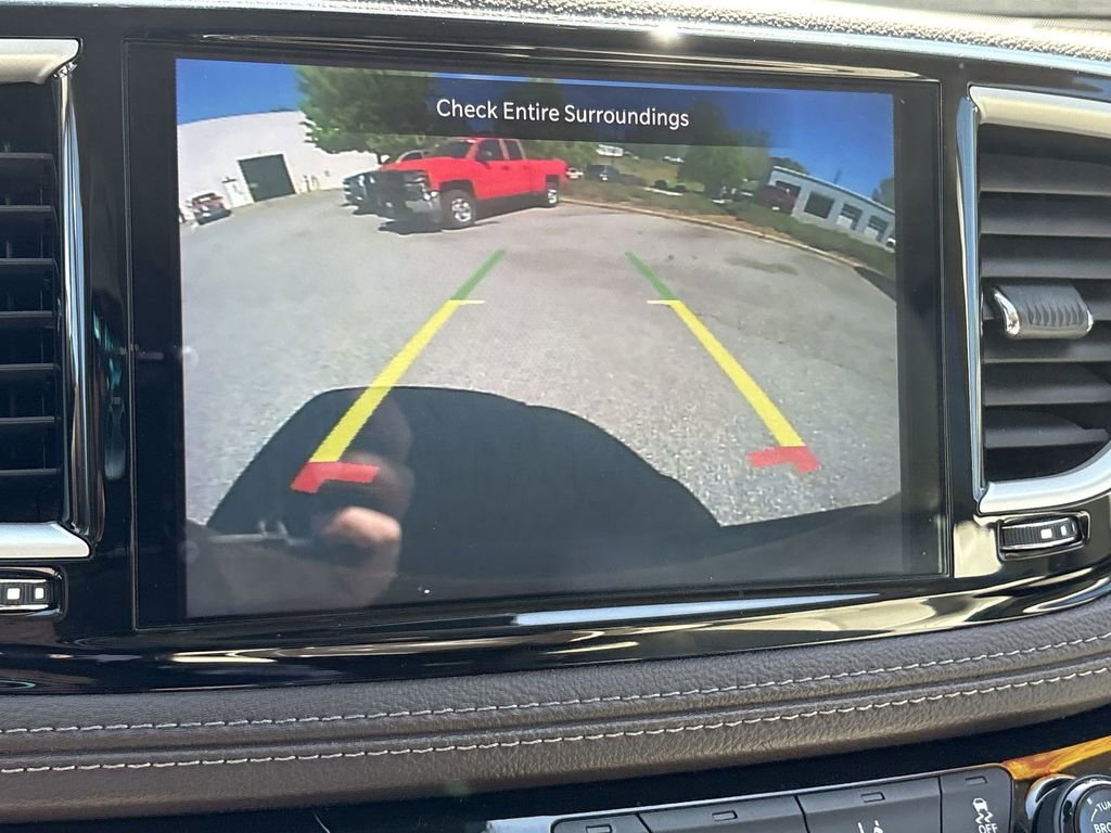 Used 2021 Chrysler Pacifica Touring-L FWD image 16