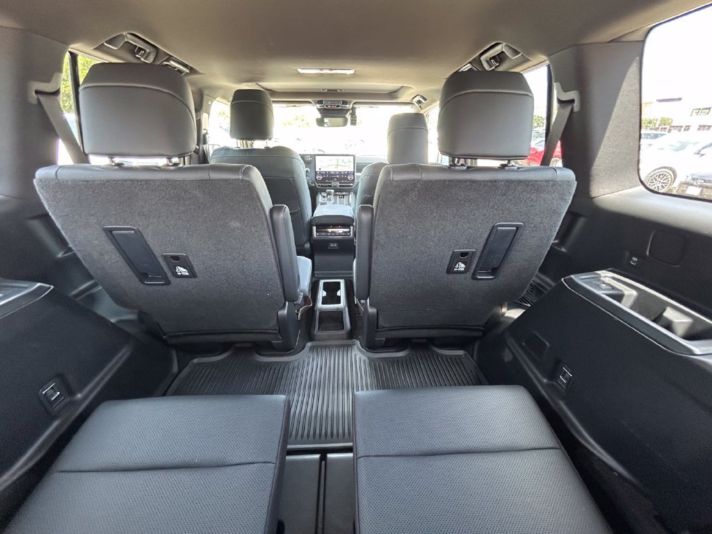 Used 2025 Lexus GX 550 w/ Accessory Package (2T) AWD/4WD image 15