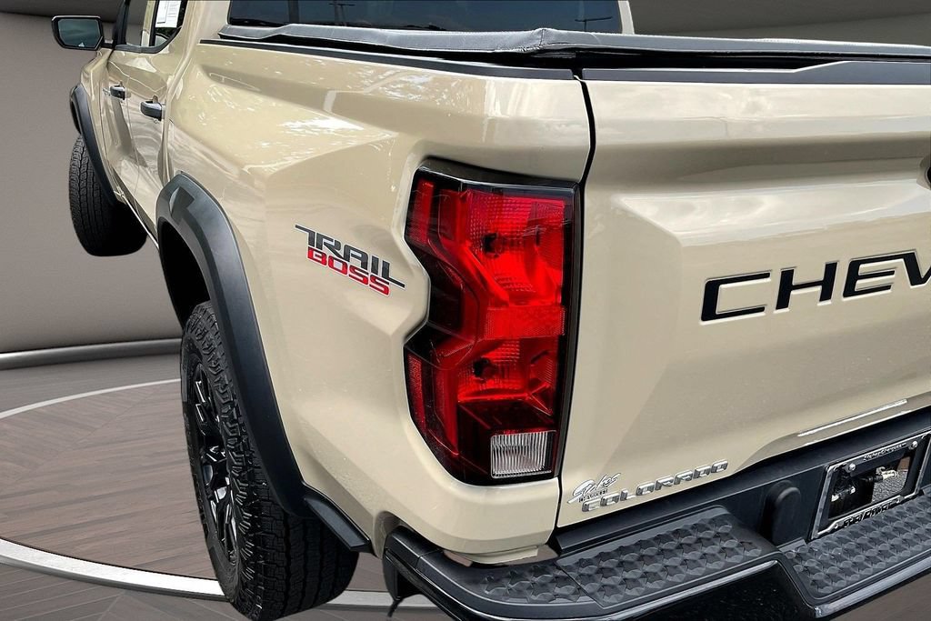 Used 2024 Chevrolet Colorado Trail Boss AWD/4WD image 28