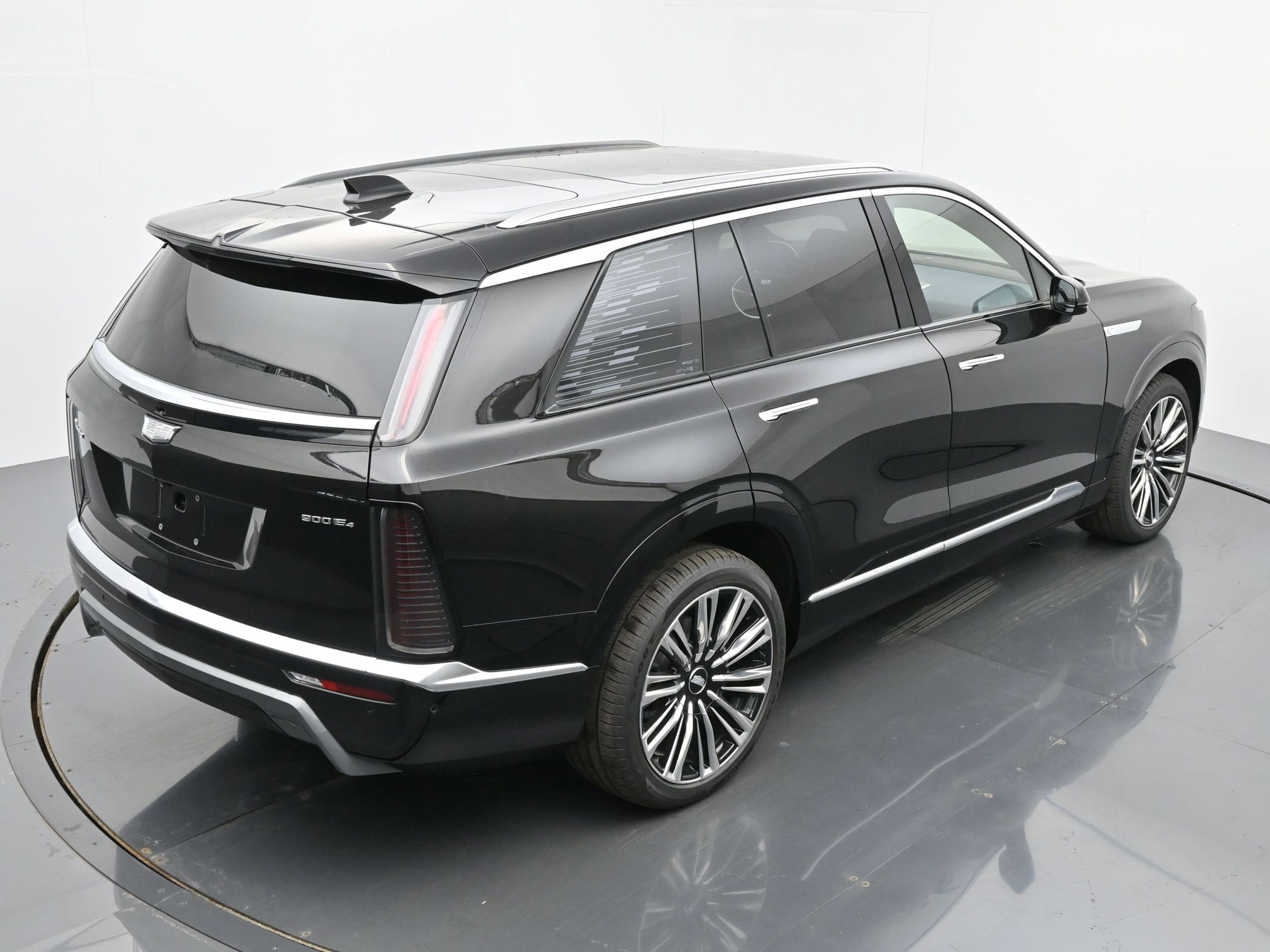 New 2026 Cadillac Vistiq Premium Luxury w/ LPO, Floor Liner Package image 27