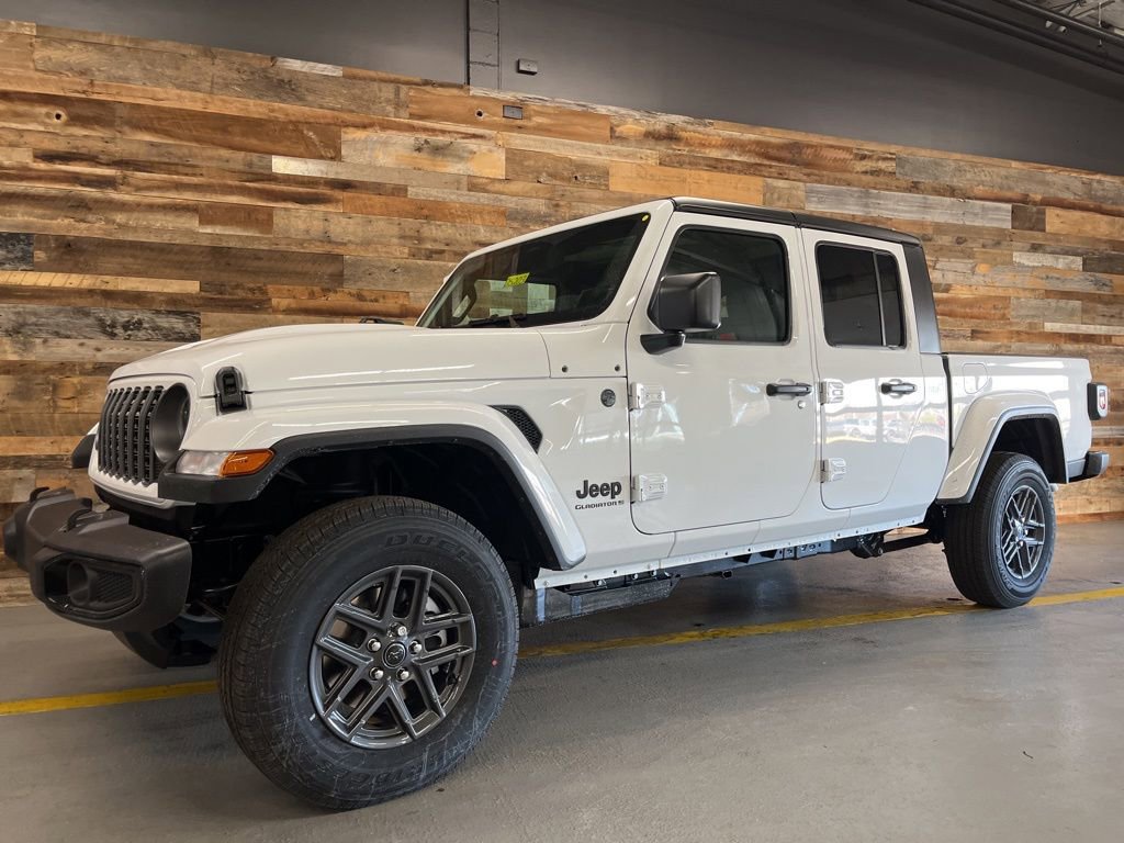 New 2026 Jeep Gladiator Sport AWD/4WD image 12