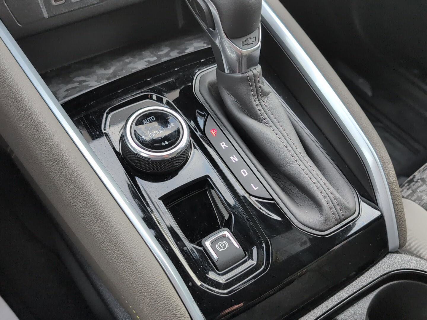 Certified 2024 Chevrolet Colorado ZR2 w/ Safety Package image 29