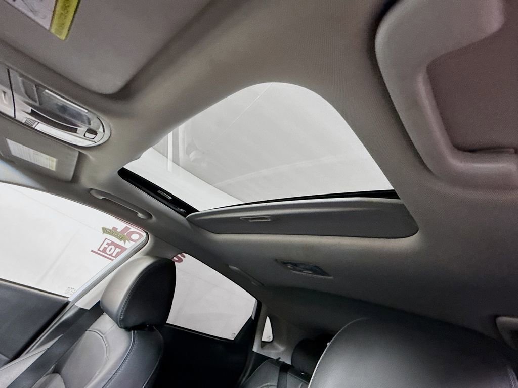 Certified 2021 Hyundai Kona Limited w/ Cargo Package image 11