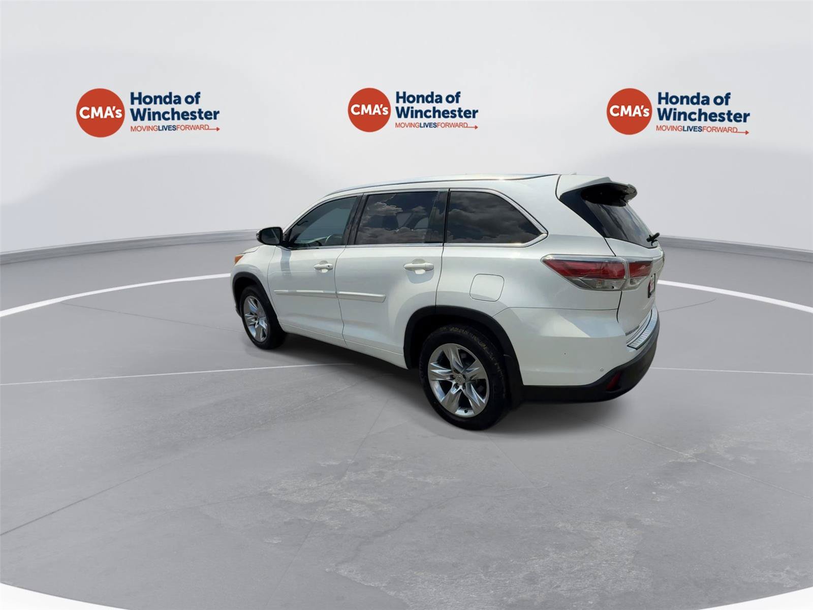 Used 2015 Toyota Highlander Limited AWD/4WD image 7