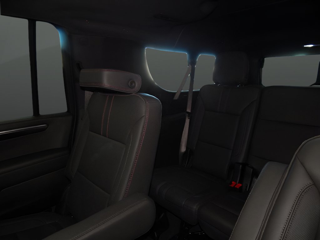 Used 2025 Chevrolet Suburban RST w/ Comfort Package AWD/4WD image 26
