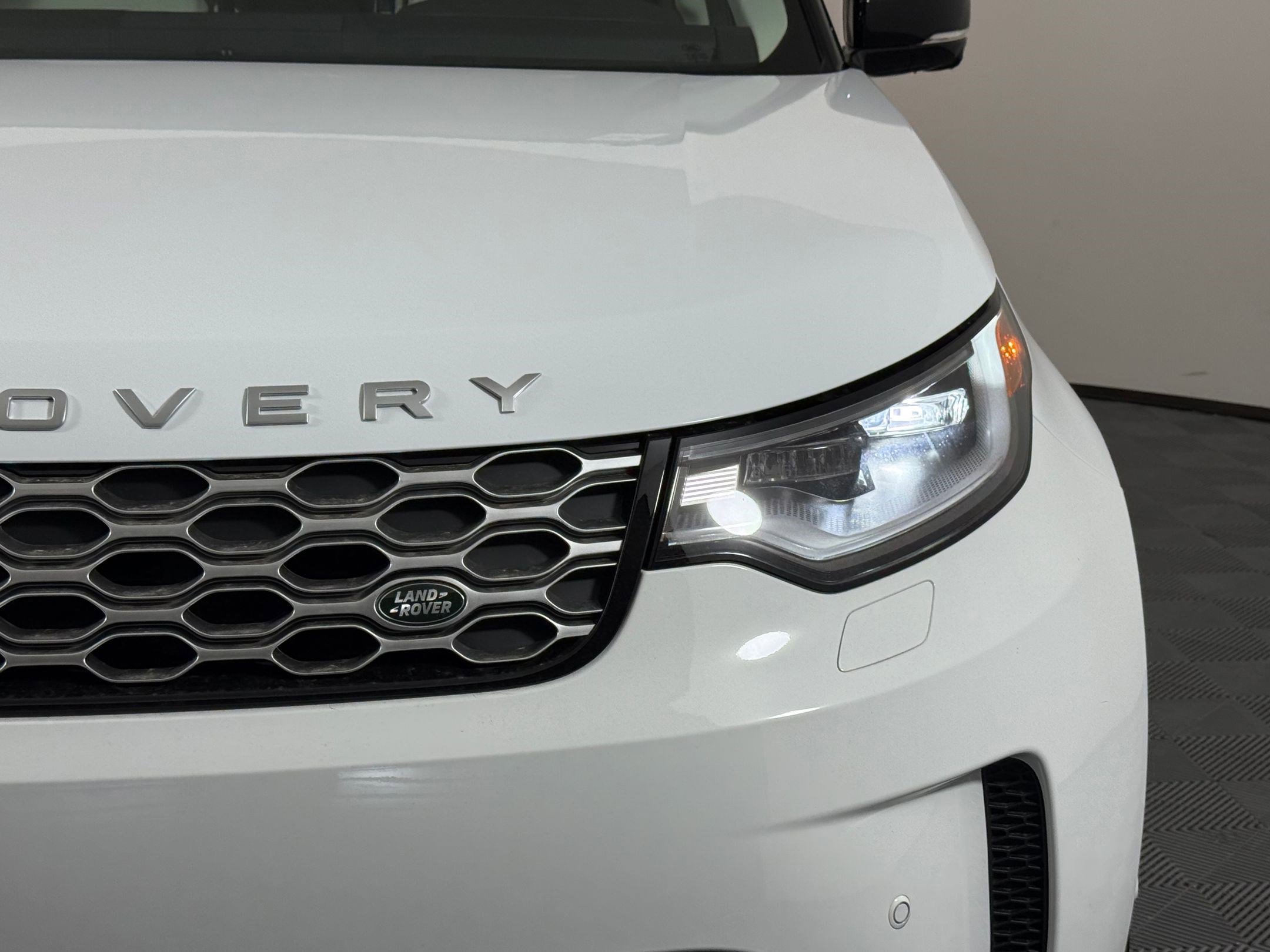 New 2026 Land Rover Discovery S AWD/4WD image 12