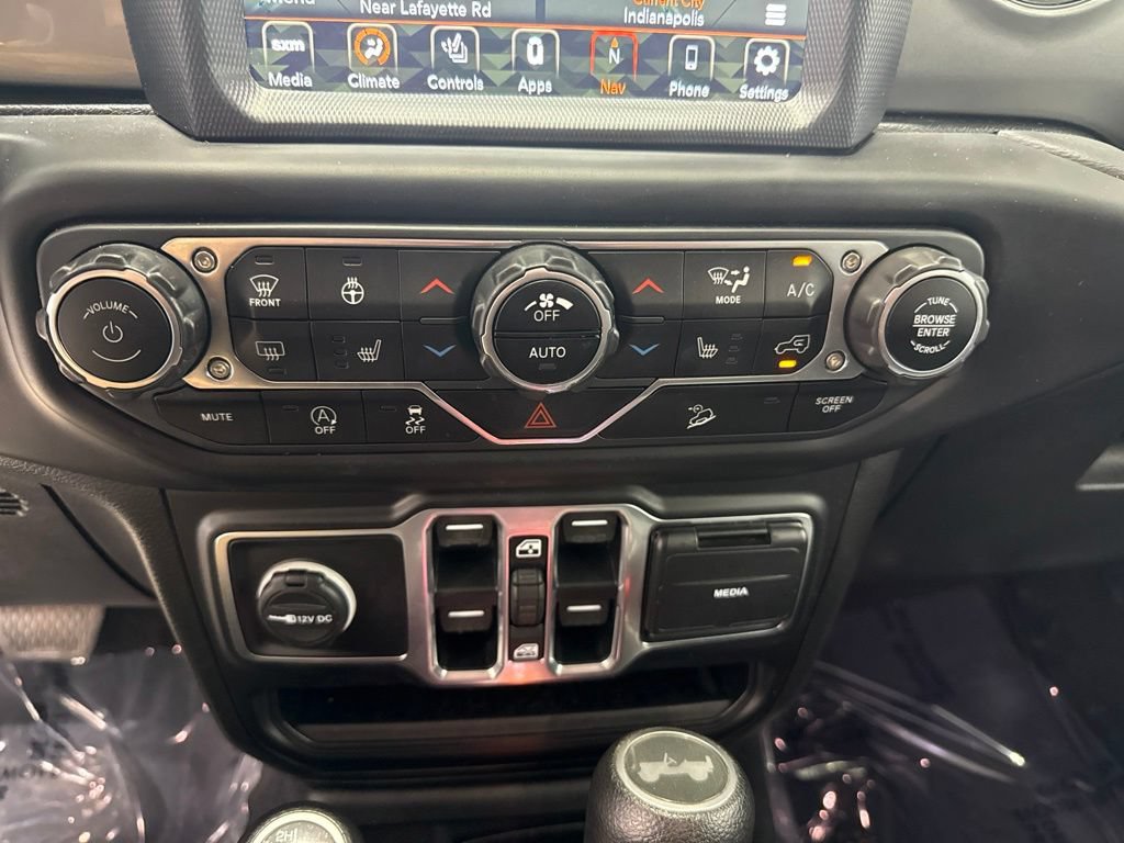Used 2020 Jeep Wrangler Unlimited Sahara w/ Uconnect 4C Nav & Sound Group AWD/4WD image 20