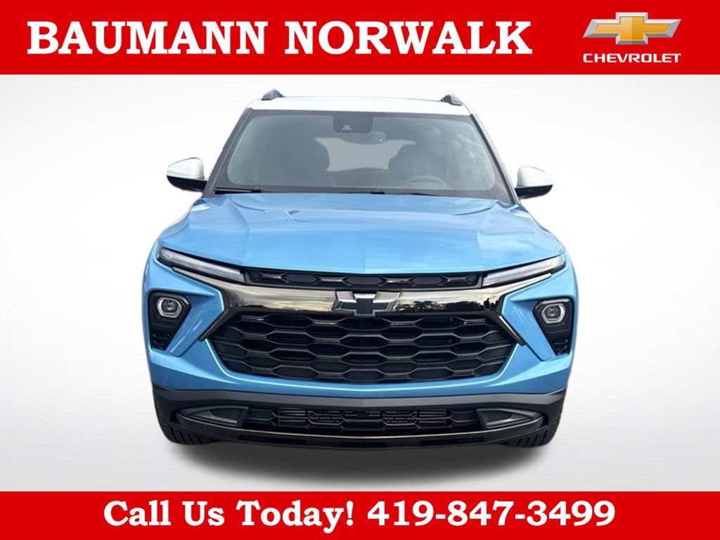 Used 2025 Chevrolet TrailBlazer ACTIV w/ Convenience Package AWD/4WD image 2