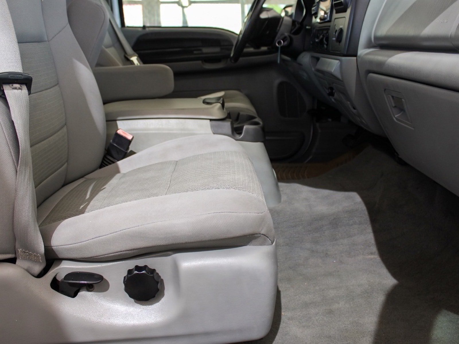 Used 2005 Ford F250 XLT AWD/4WD image 19