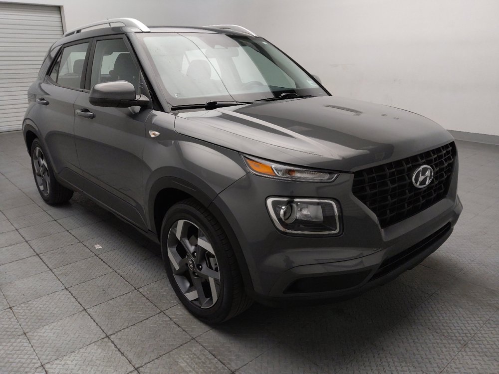 Used 2025 Hyundai Venue SEL FWD image 13
