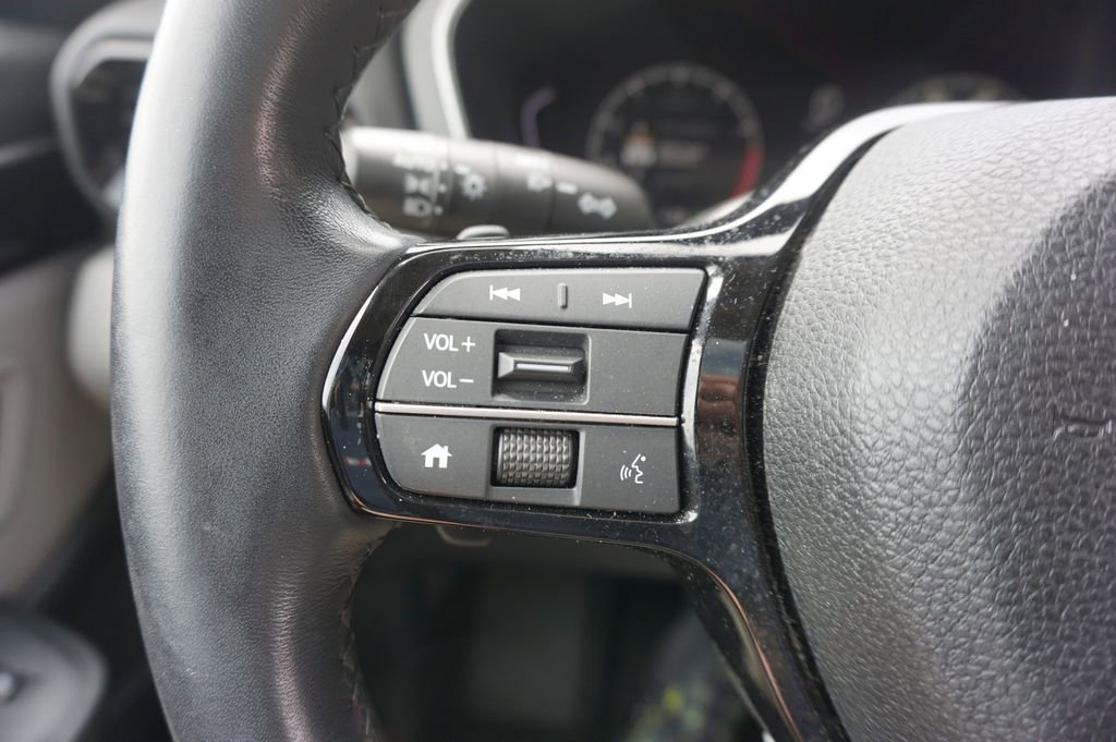 Used 2024 Honda Pilot Touring image 8