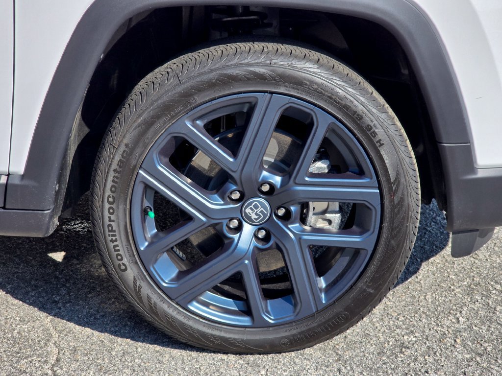 New 2026 Jeep Compass Latitude AWD/4WD image 14