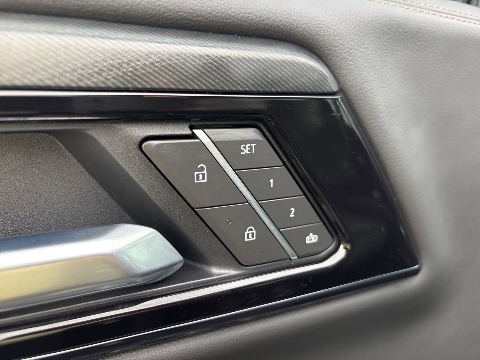 New 2026 GMC Yukon XL AT4 w/ Premium Trailering Package image 12