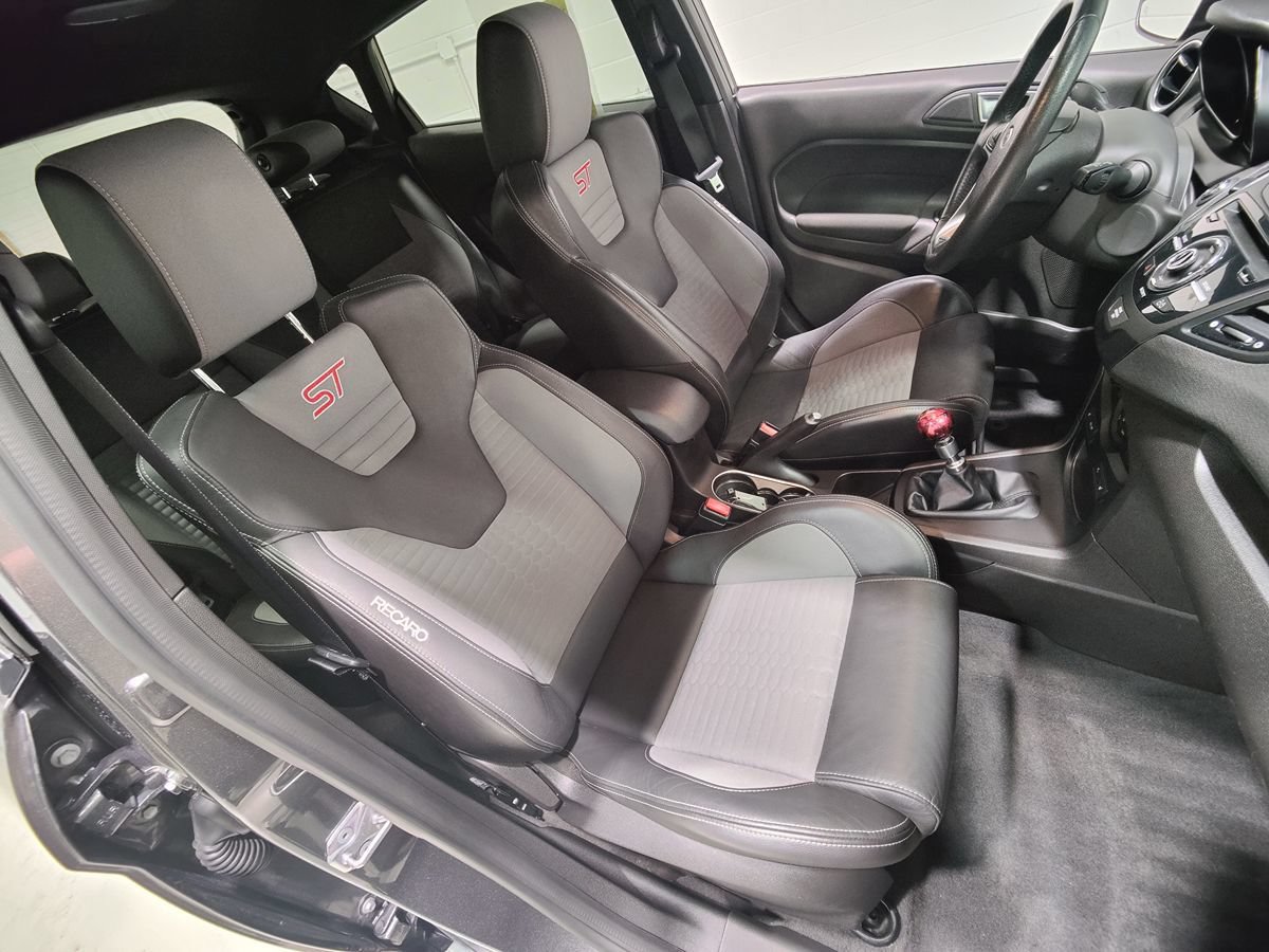 Used 2017 Ford Fiesta ST w/ ST Recaro Package FWD image 13