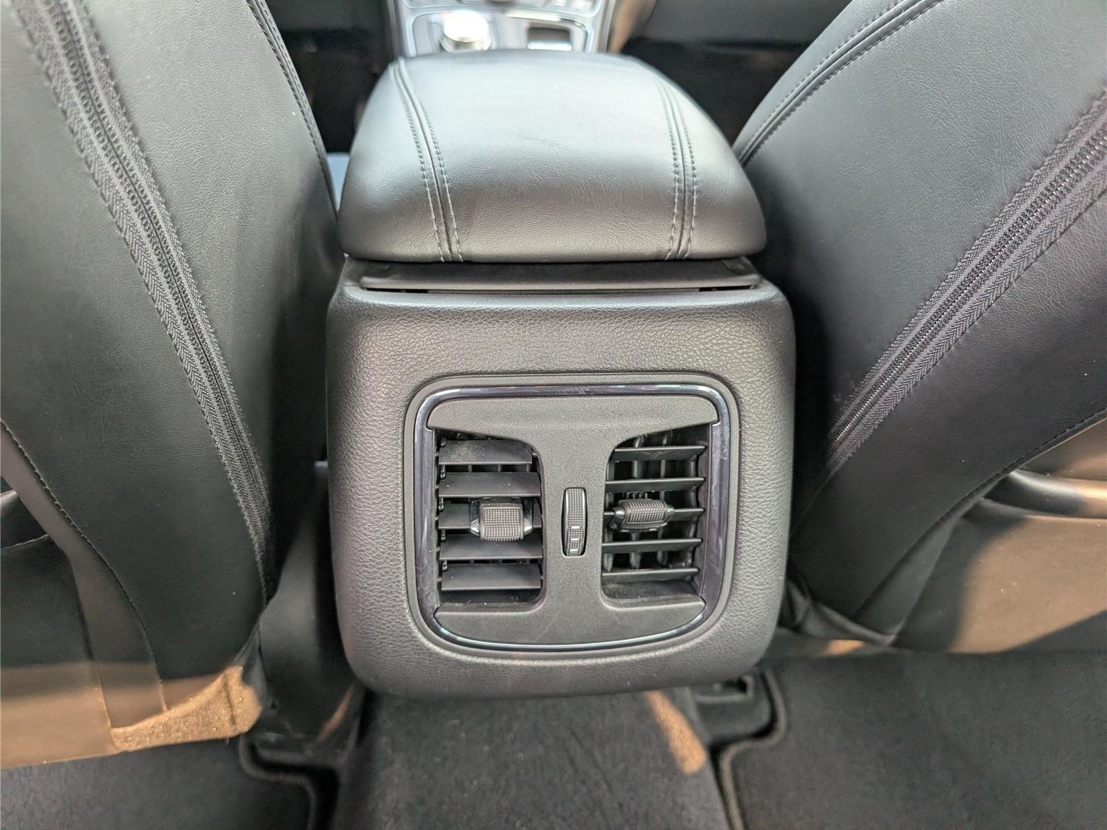 Used 2015 Chrysler 200 S w/ Navigation & Sound Group I FWD image 17
