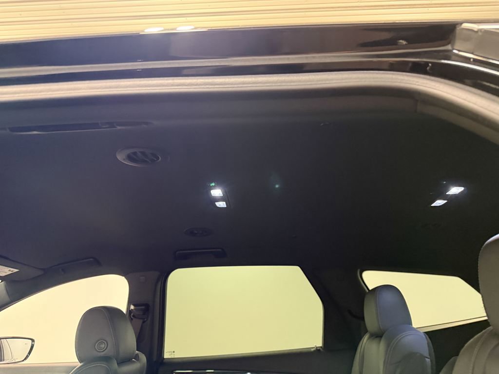Used 2023 Buick Enclave Essence AWD/4WD image 51