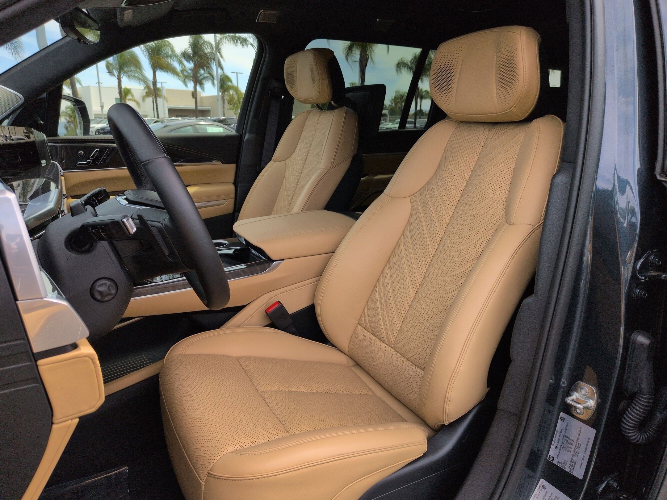 Used 2026 Cadillac Escalade IQL Sport 2 AWD/4WD image 16