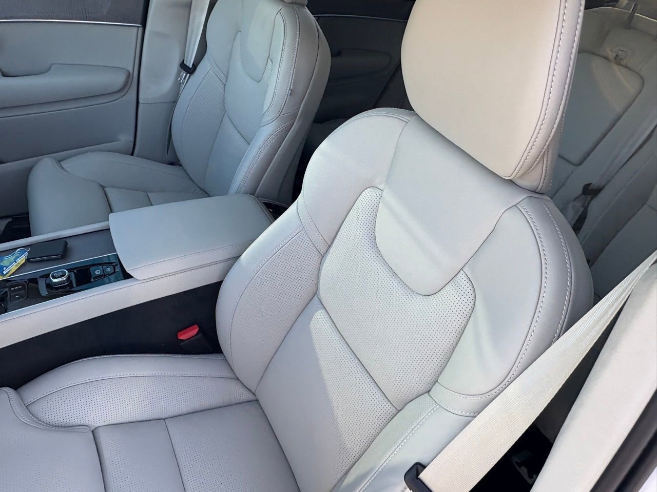New 2026 Volvo XC90 B6 Ultra w/ Lounge Package AWD/4WD image 17