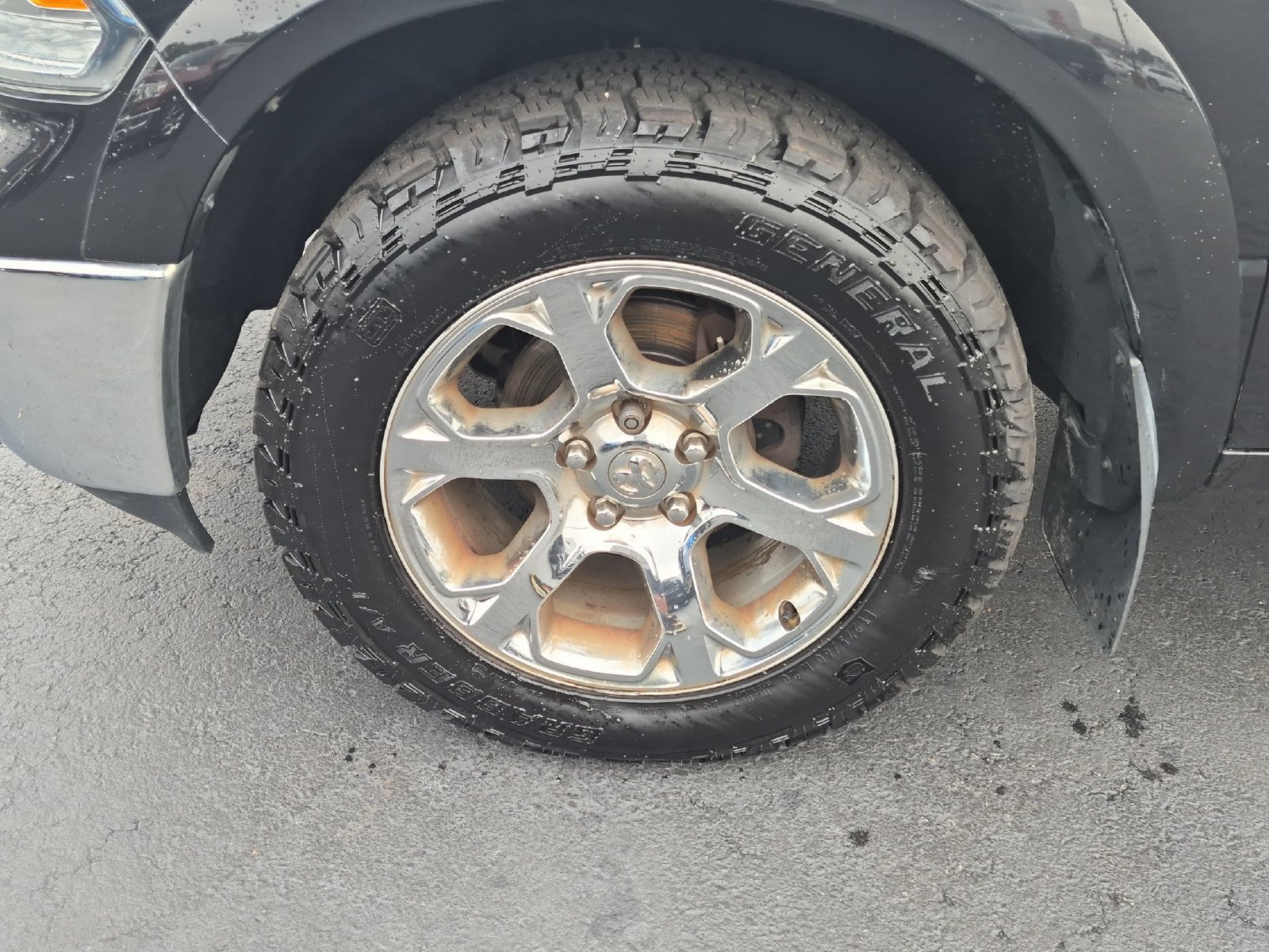 Used 2016 RAM 1500 Laramie AWD/4WD image 9