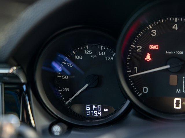 Certified 2025 Porsche Macan image 49