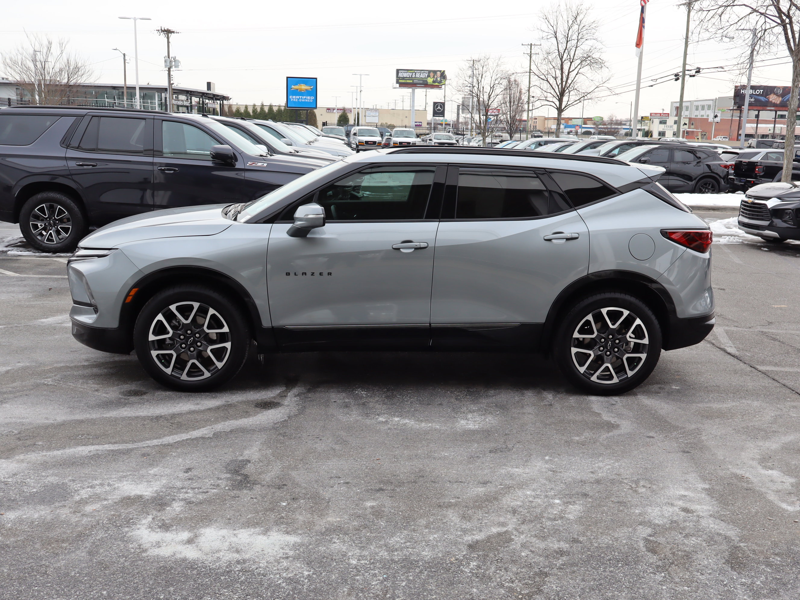 Certified 2025 Chevrolet Blazer RS w/ Driver Confidence II Package image 7