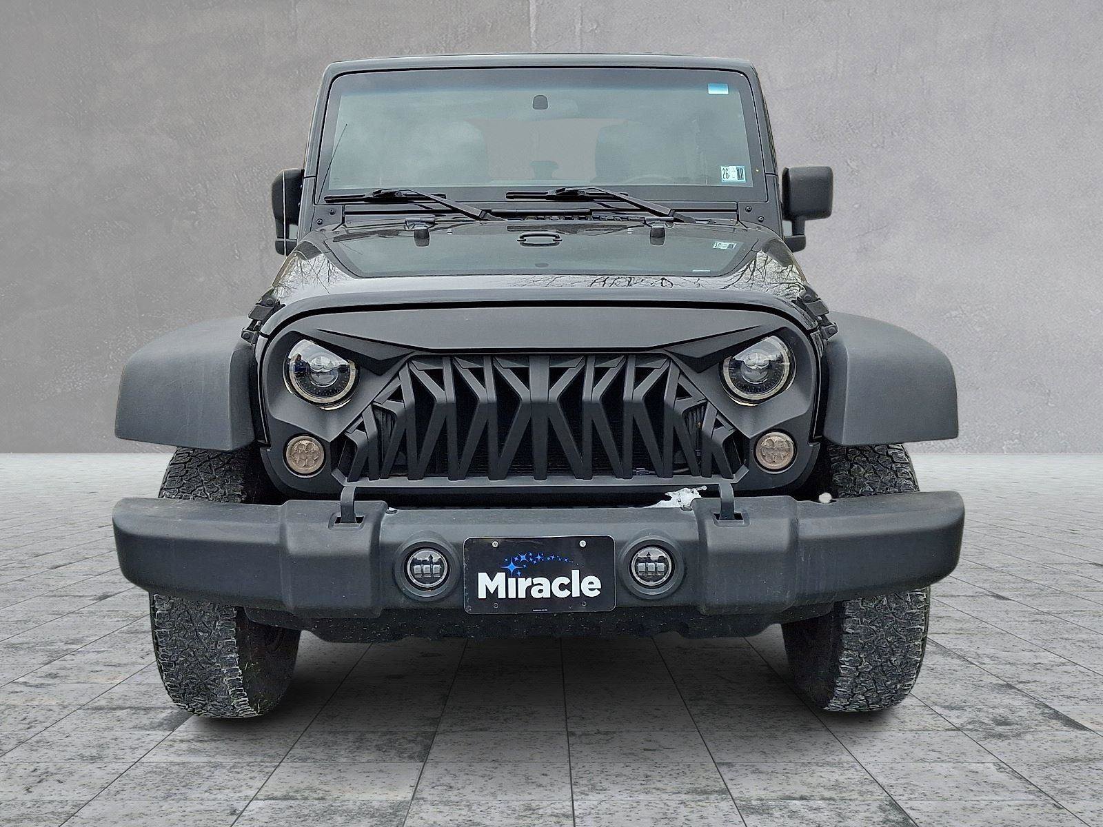 Used 2017 Jeep Wrangler Unlimited Sport w/ Connectivity Group AWD/4WD image 2