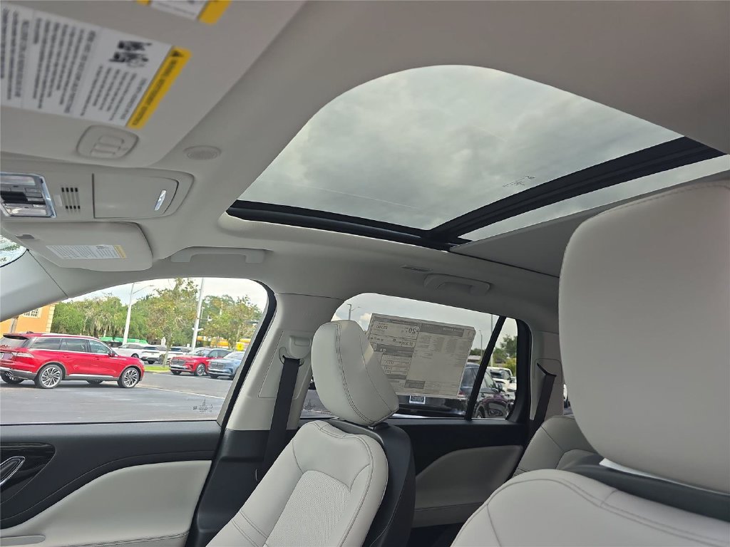 New 2027 Lincoln Aviator 2WD image 22