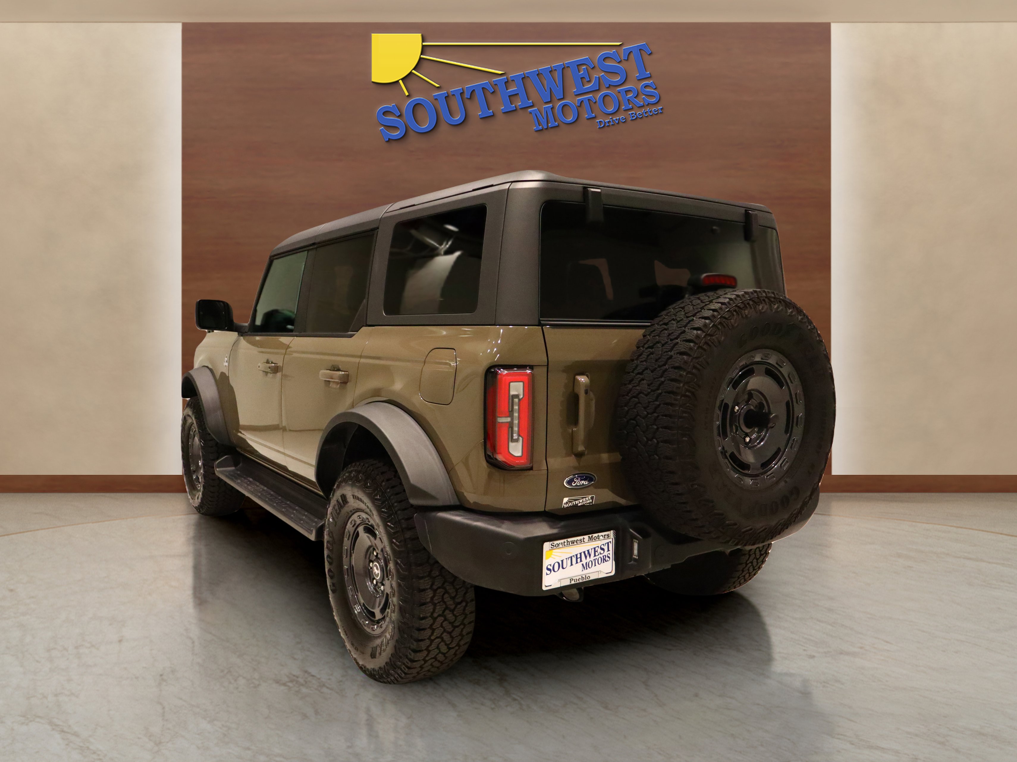 Used 2025 Ford Bronco Outer Banks w/ Sasquatch Package image 2