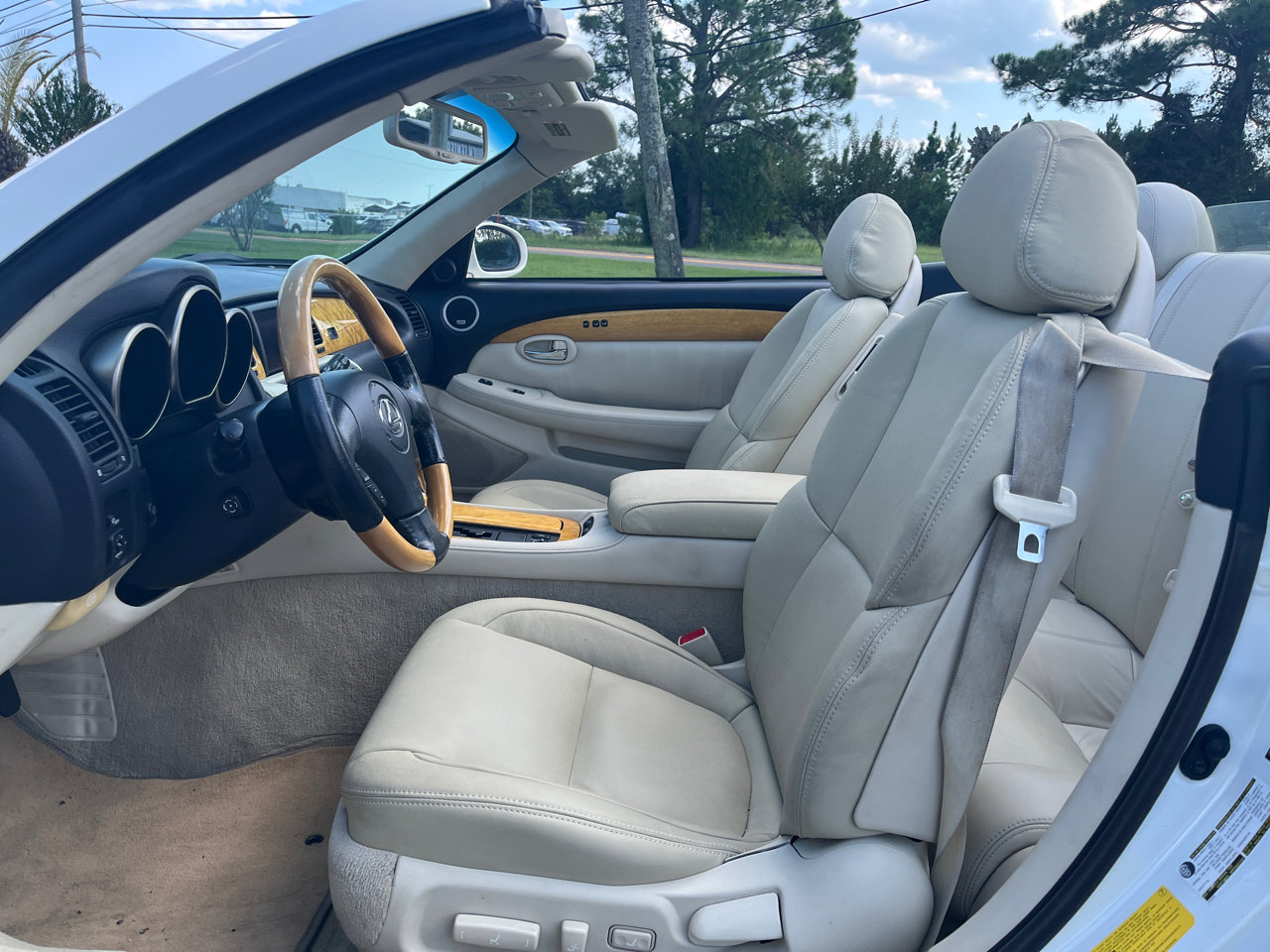 Used 2005 Lexus SC 430 Convertible image 26