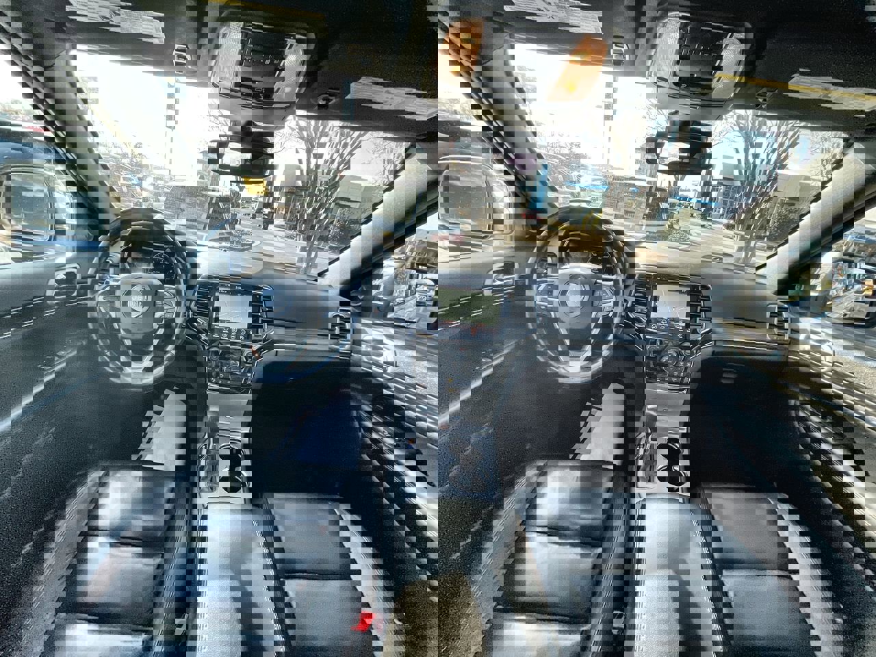 Used 2022 Jeep Grand Cherokee Limited w/ Trailer Tow Group IV image 21