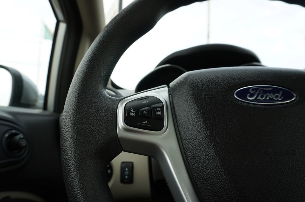 Used 2017 Ford Fiesta SE FWD image 20