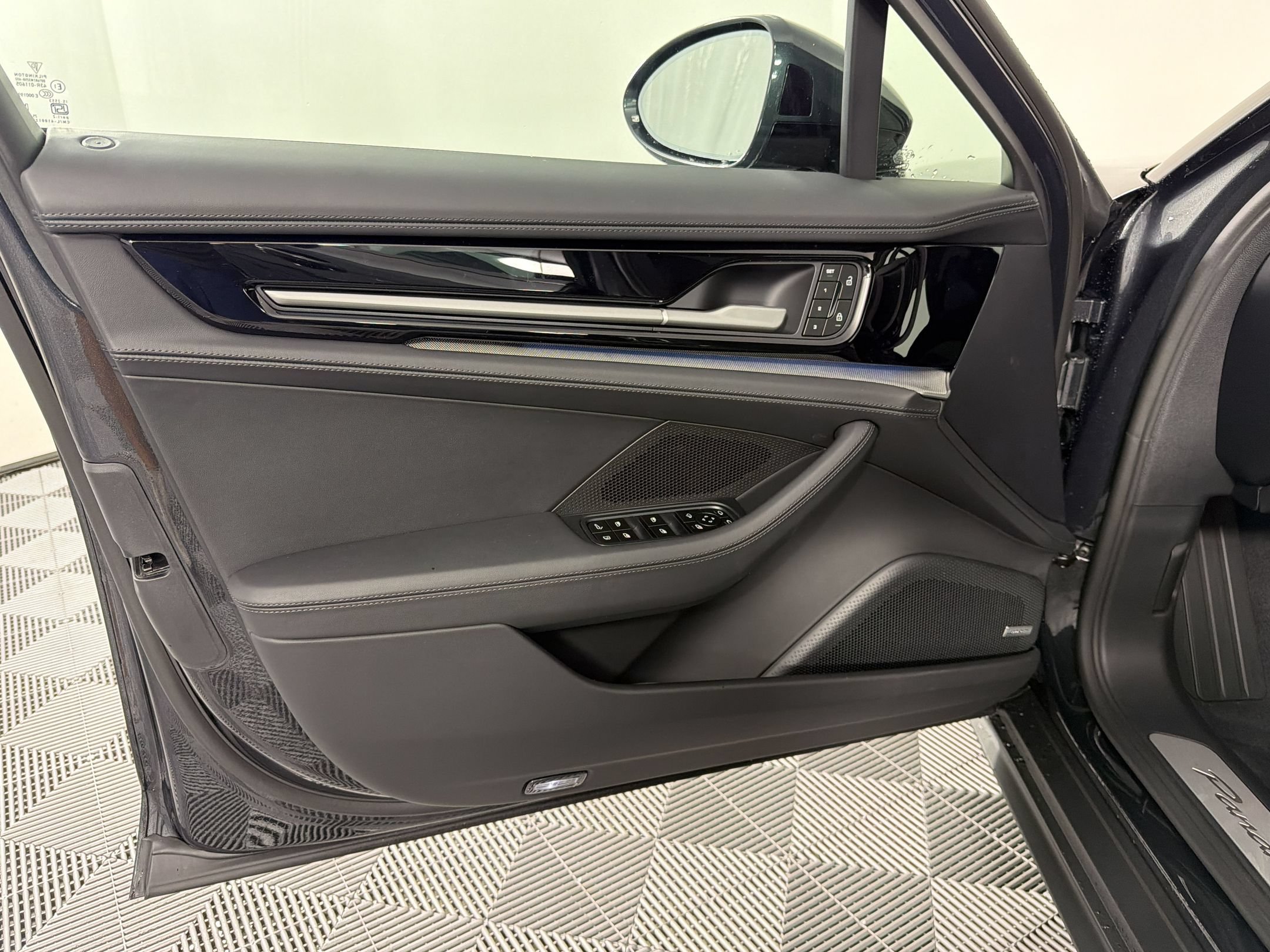 New 2026 Porsche Panamera 4 AWD/4WD image 14